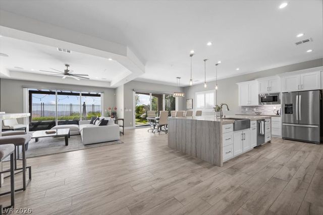 286 Besame Court, Las Vegas, NV 89138
