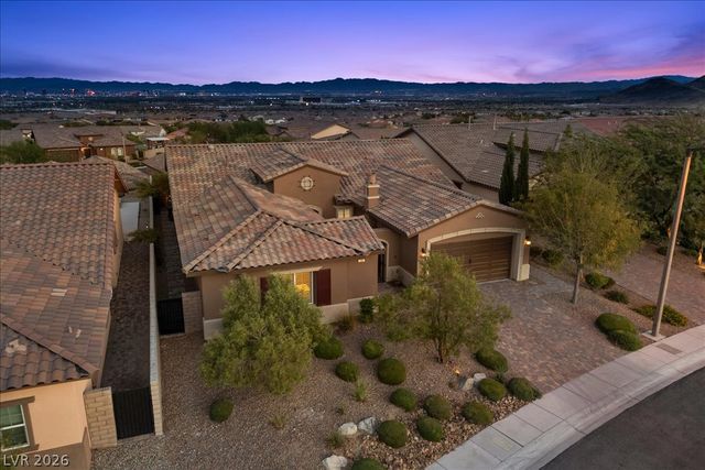 286 Besame Court, Las Vegas, NV 89138