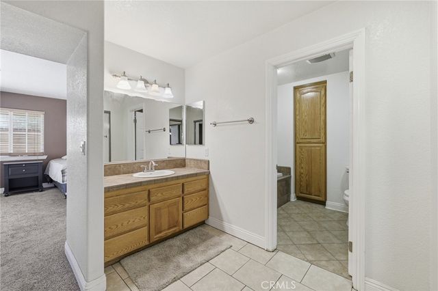 41050 13th Street W, Palmdale, CA 93551