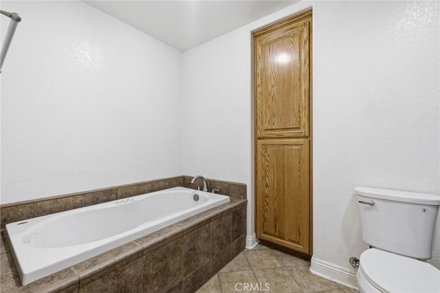 41050 13th Street W, Palmdale, CA 93551