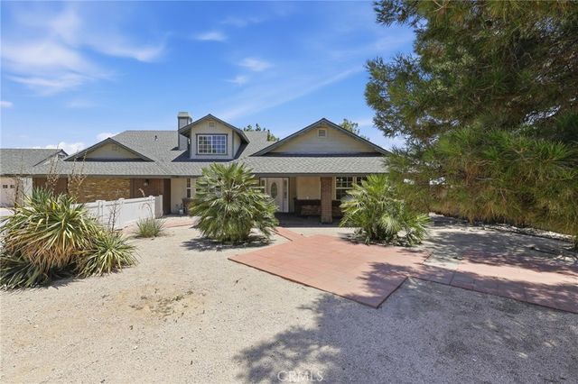 41050 13th Street W, Palmdale, CA 93551