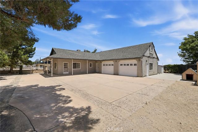 41050 13th Street W, Palmdale, CA 93551