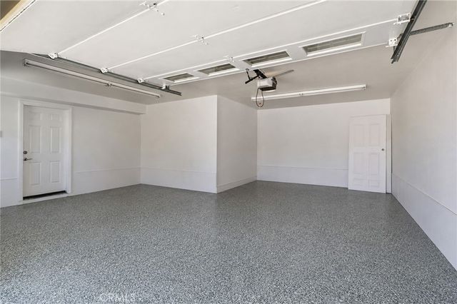 41050 13th Street W, Palmdale, CA 93551