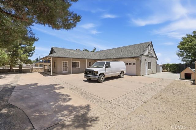 41050 13th Street W, Palmdale, CA 93551