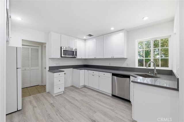 41050 13th Street W, Palmdale, CA 93551