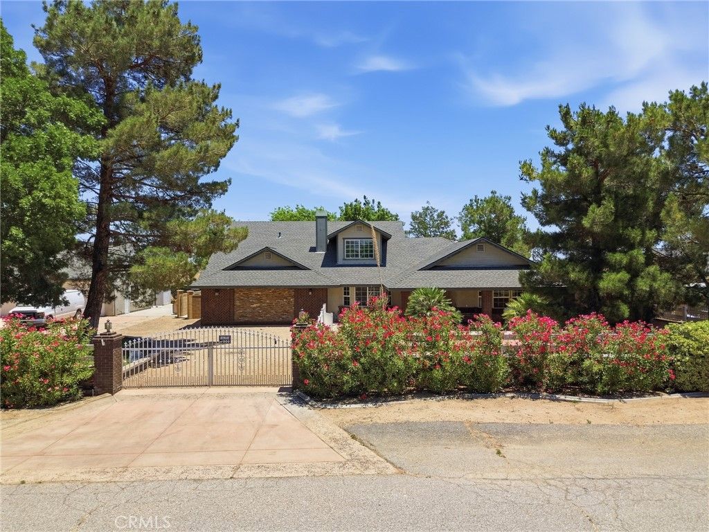 41050 13th Street W, Palmdale, CA 93551