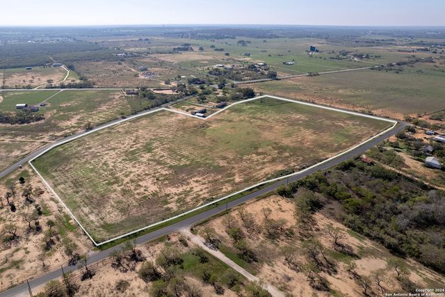19825 benton city, Somerset, TX 78069