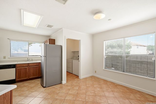 8942 KENTON CT, San Antonio, TX 78240