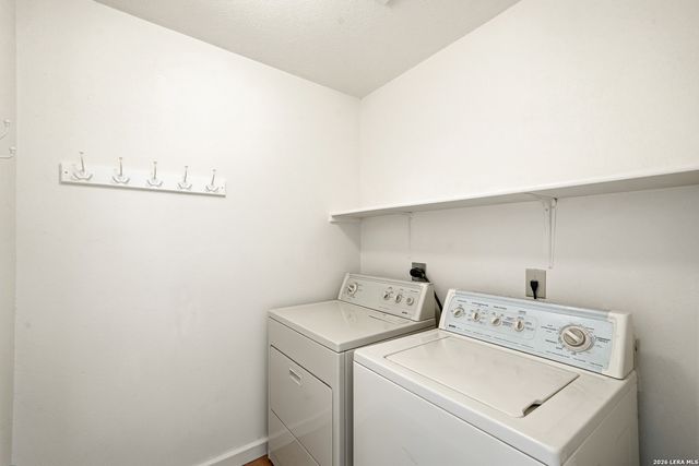 8942 KENTON CT, San Antonio, TX 78240