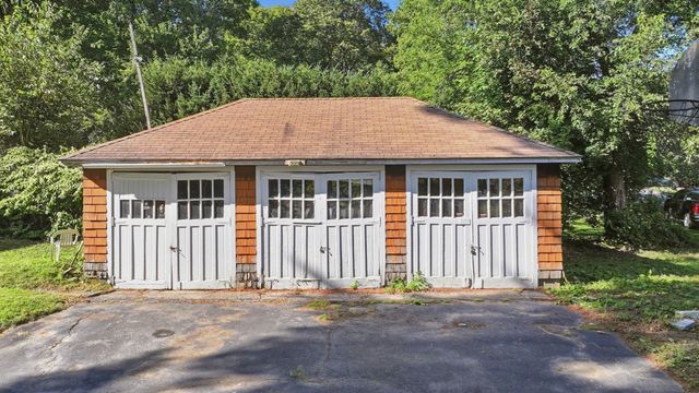 17 Sawin St, Natick, MA 01760