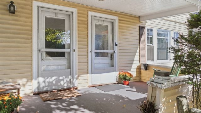 17 Sawin St, Natick, MA 01760