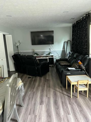 2558-2564 Clybourne Road, Columbus, OH 43231