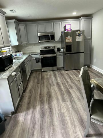 2558-2564 Clybourne Road, Columbus, OH 43231
