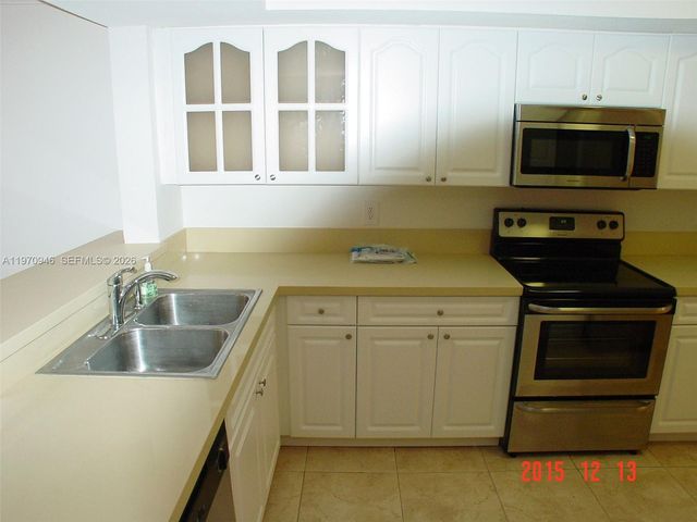 8292 NW 24th st 8292, Coral Springs, FL 33065