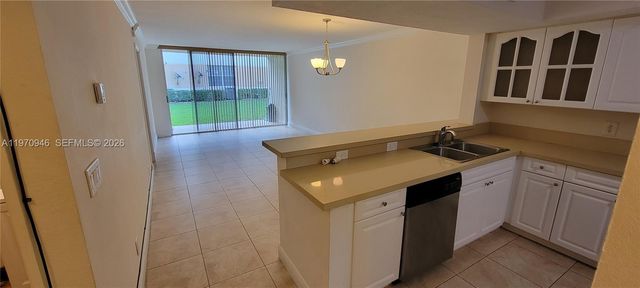 8292 NW 24th st 8292, Coral Springs, FL 33065