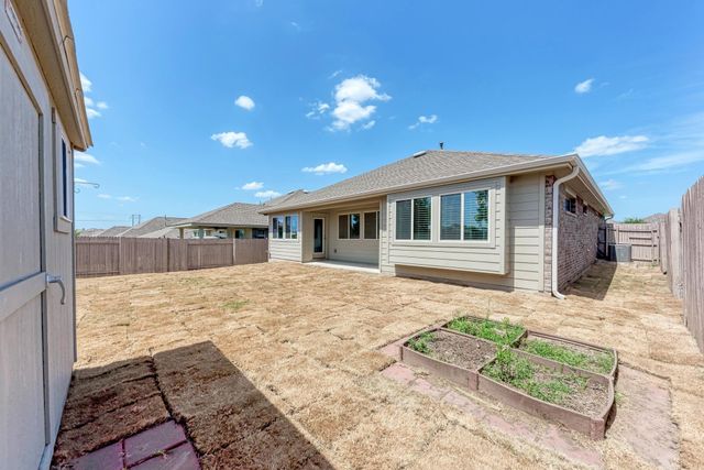 189 Tailwind DR, Kyle, TX 78640