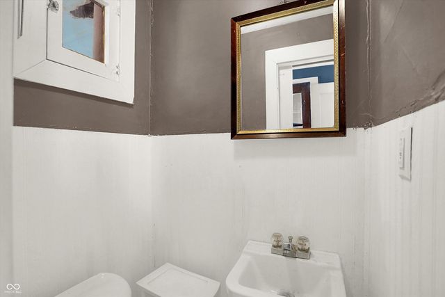 614 E Main Street, Greenfield, IN 46140