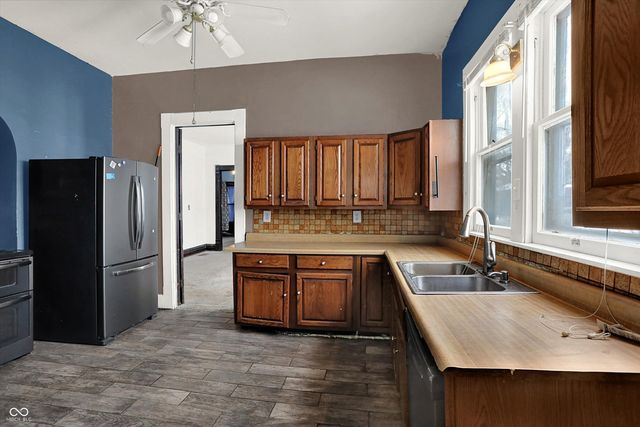 614 E Main Street, Greenfield, IN 46140