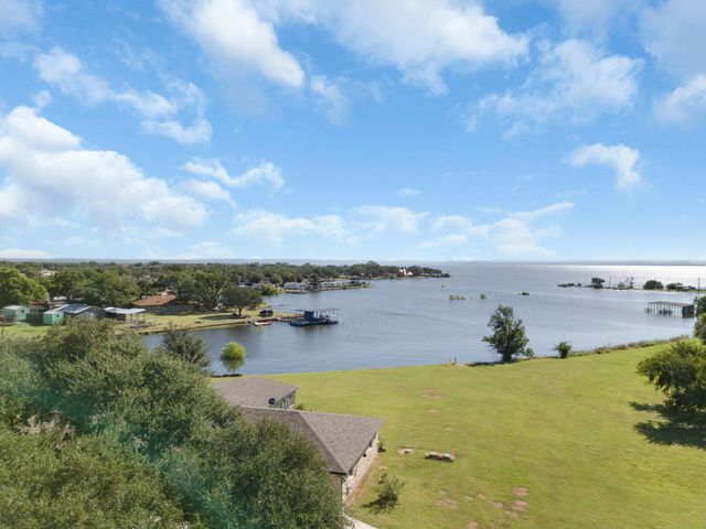 208 Iris Lane LN, Buchanan Dam, TX 78609