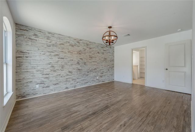 445 Venture BLVD S, Point Venture, TX 78645