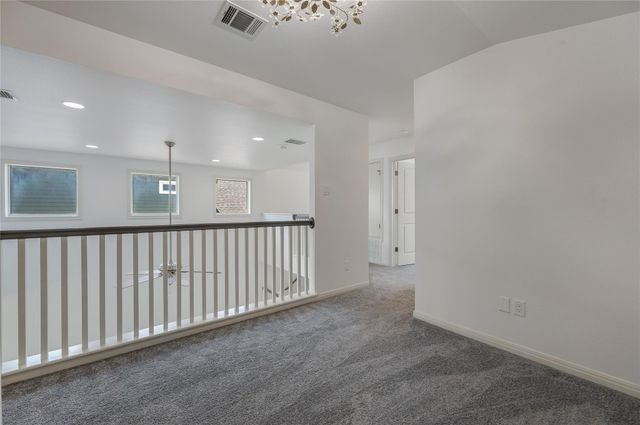 445 Venture BLVD S, Point Venture, TX 78645