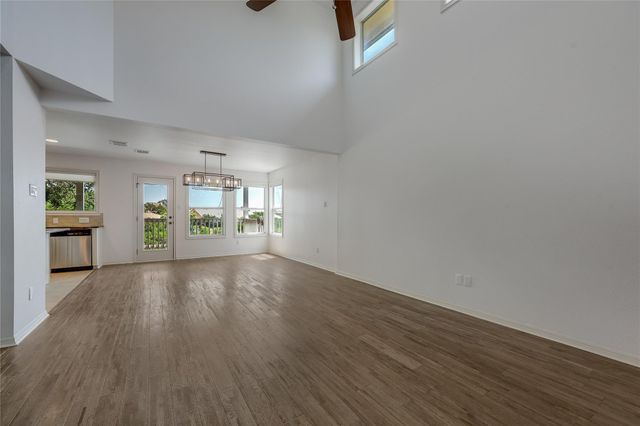 445 Venture BLVD S, Point Venture, TX 78645