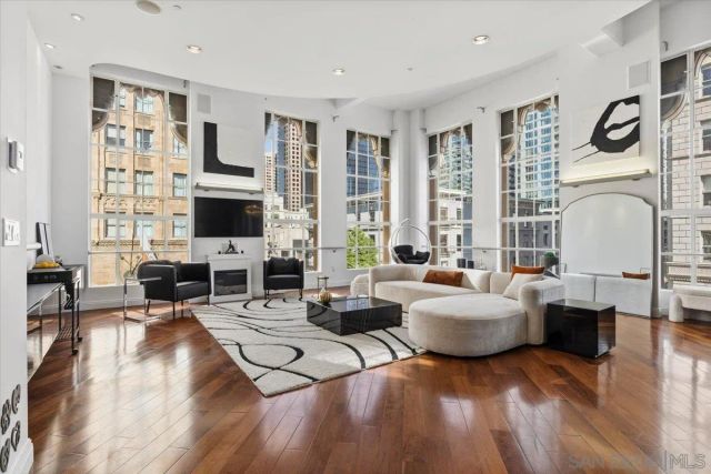 950 6Th Ave 432, San Diego, CA 92101