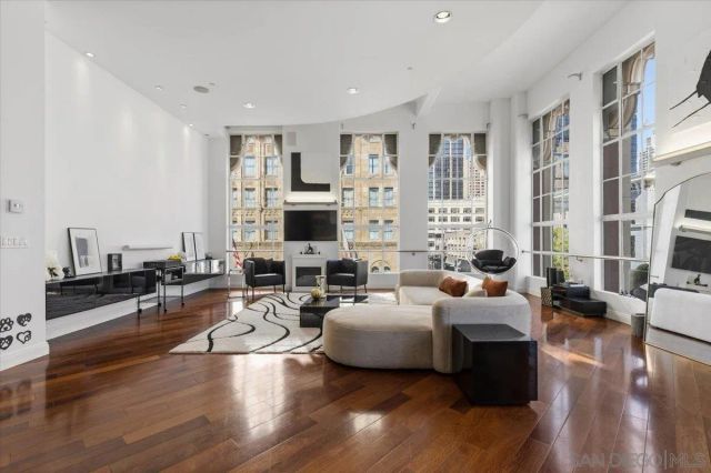 950 6Th Ave 432, San Diego, CA 92101