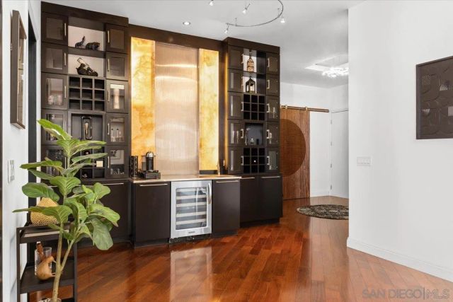 950 6Th Ave 432, San Diego, CA 92101