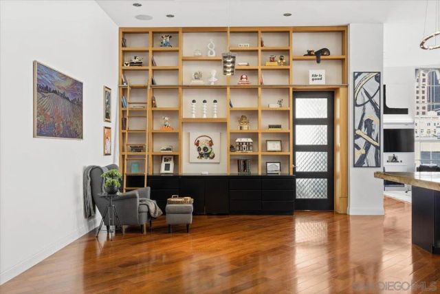 950 6Th Ave 432, San Diego, CA 92101