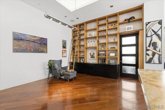 950 6Th Ave 432, San Diego, CA 92101