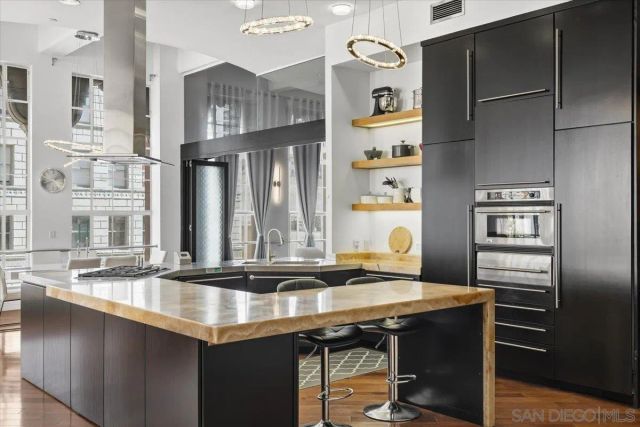 950 6Th Ave 432, San Diego, CA 92101