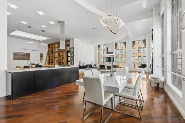 950 6Th Ave 432, San Diego, CA 92101