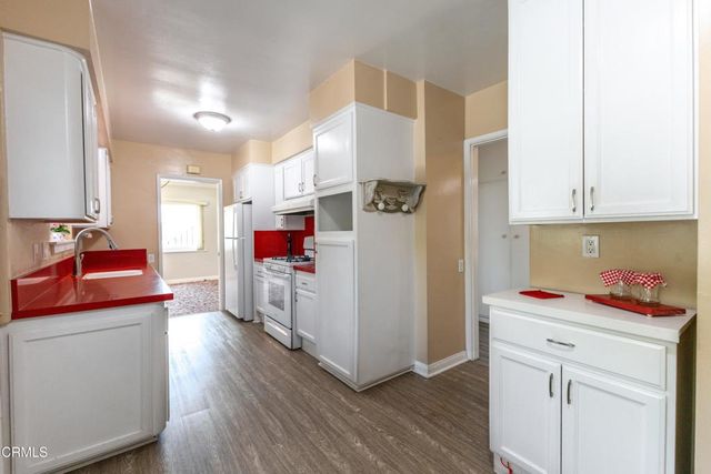 2391 El Molino Avenue, Altadena, CA 91001