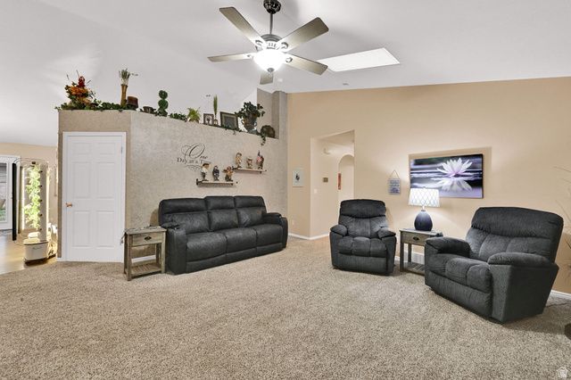 903 W 1730 N, Clinton, UT 84015