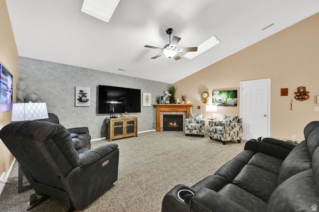 903 W 1730 N, Clinton, UT 84015