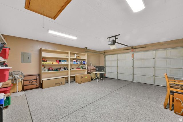 903 W 1730 N, Clinton, UT 84015