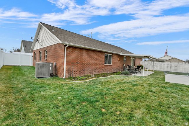 903 W 1730 N, Clinton, UT 84015