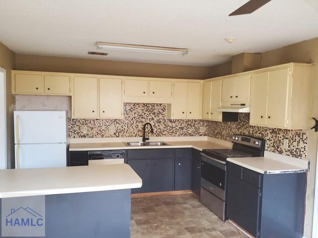 1089 Desert Shield Street, Hinesville, GA 31313