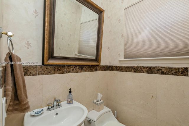 999 N Harbor Vw N, Hollywood, FL 33019