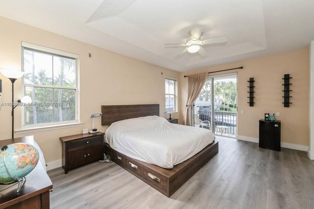 999 N Harbor Vw N, Hollywood, FL 33019