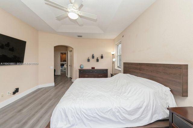 999 N Harbor Vw N, Hollywood, FL 33019