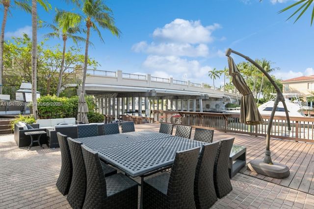 999 N Harbor Vw N, Hollywood, FL 33019