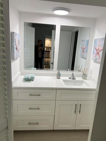 7370 Orangewood Lane 204 A, Boca Raton, FL 33433