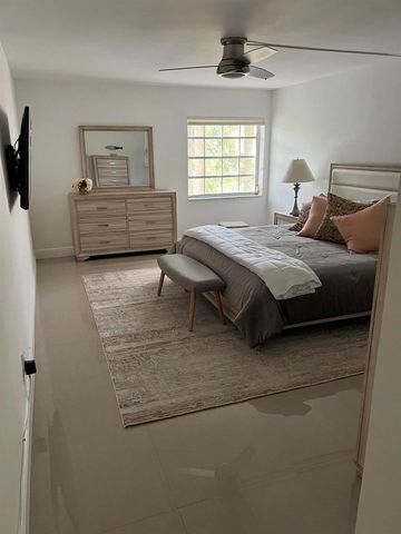 7370 Orangewood Lane 204 A, Boca Raton, FL 33433