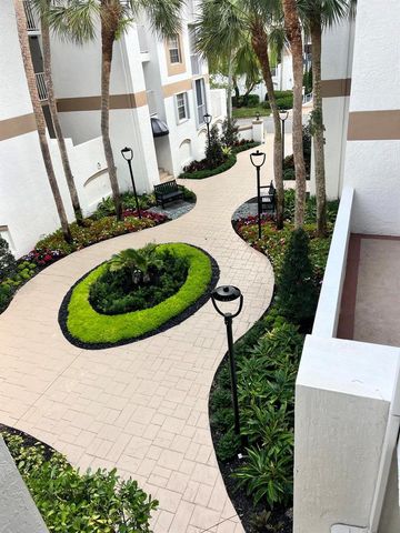 7370 Orangewood Lane 204 A, Boca Raton, FL 33433