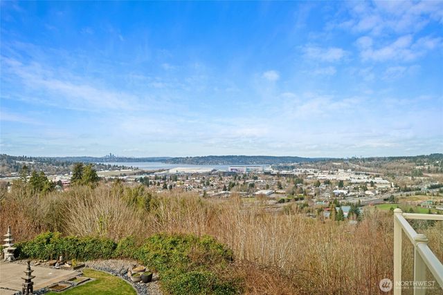 1518 S 5th Place, Renton, WA 98057