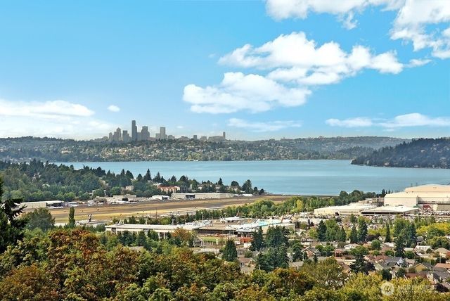 1518 S 5th Place, Renton, WA 98057