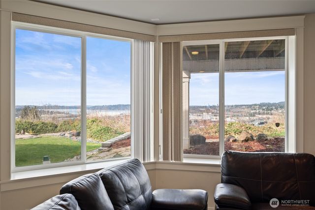 1518 S 5th Place, Renton, WA 98057
