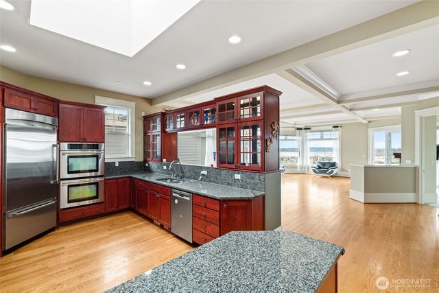 1518 S 5th Place, Renton, WA 98057